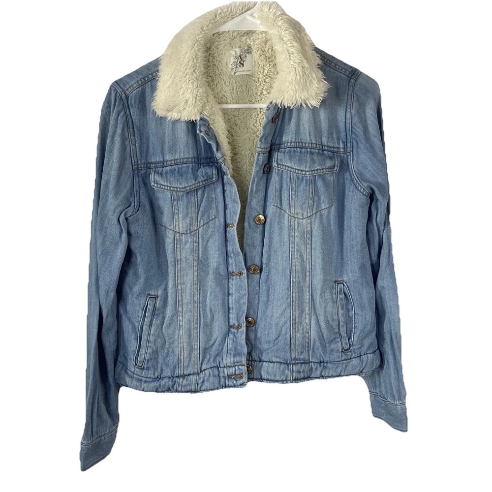 Altar'd State Sherpa Lined Denim Trucker Jacket Womens Est Small Light Wash - Picture 8 of 9